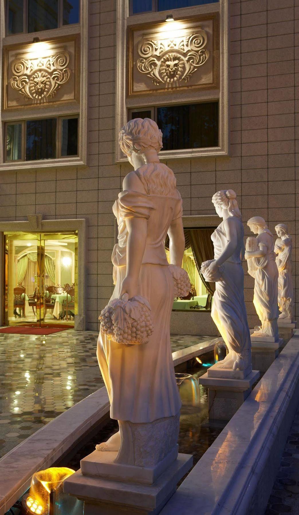 Royal Seasons Hotel Beitou Taipeh Exterior foto